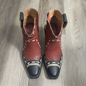 Dingo Red and Black Ankle Boots with Lace-Up Design